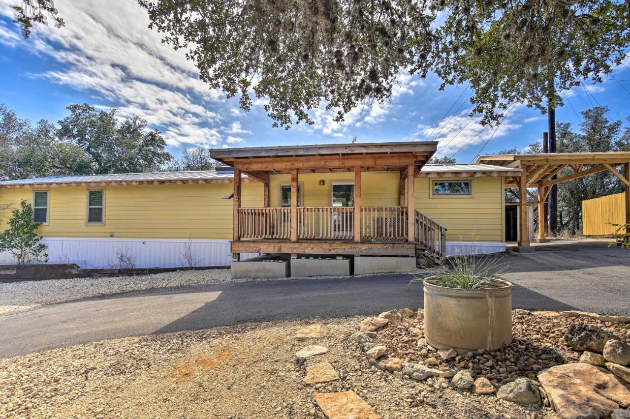 Riverfront Pipe Creek Home With Kayaks And Grill! Exterior photo